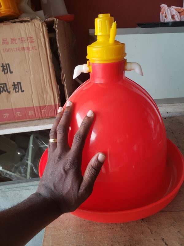 Jumbo automatic poultry drinker bell